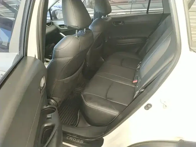 Toyota Corolla Cross — Фото автомобиля 16