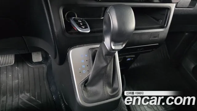 Hyundai Staria — Фото автомобиля 9