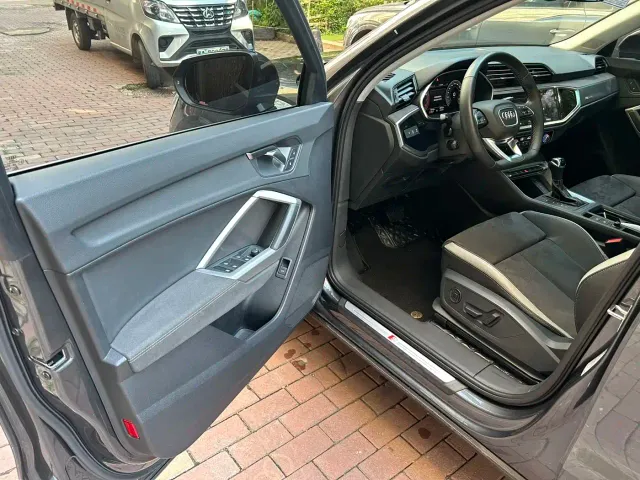 Audi Q3 — Фото автомобиля 12
