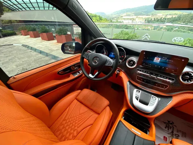 Mercedes-Benz V-Class — Фото автомобиля 10