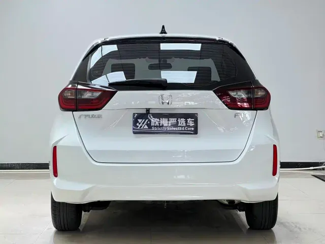 Honda Fit — Фото автомобиля 6
