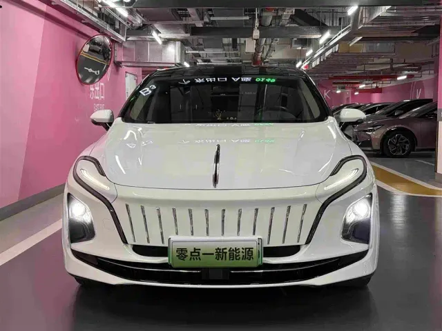 Hongqi E-QM5 — Фото автомобиля 2