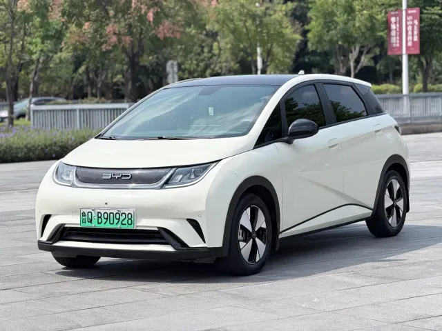 Фотография автомобиля — BYD Dolphin