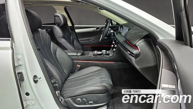Genesis G80 Бензин 2.5 турбо AWD — Фото автомобиля 16