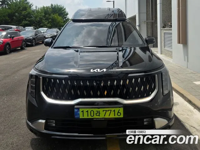 Kia Carnival Generation 4 — Фото автомобиля 3