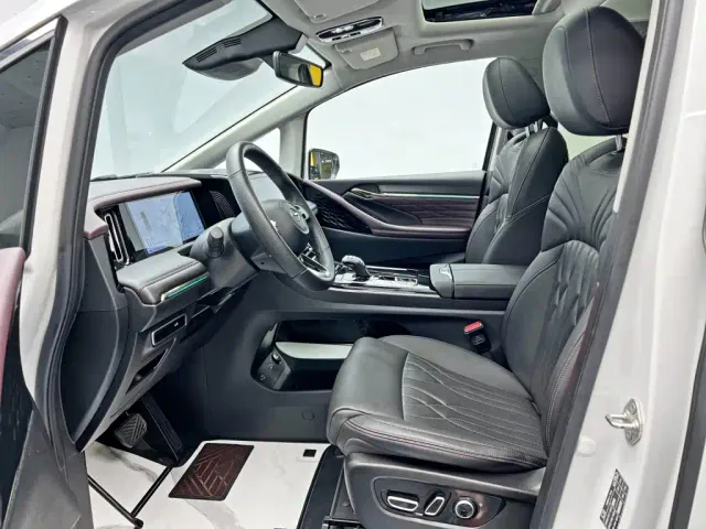 GAC Trumpchi M8 — Фото автомобиля 15