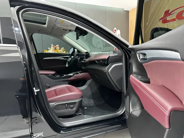 Buick Envision Plus — Фото автомобиля 11
