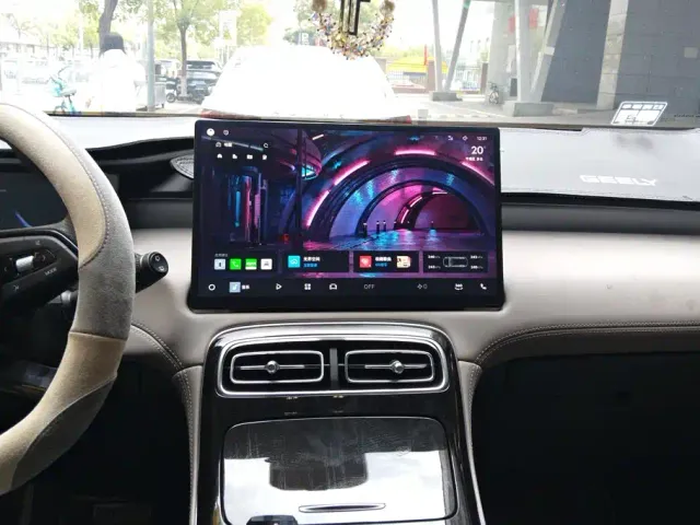 Geely Boyue L — Фото автомобиля 13
