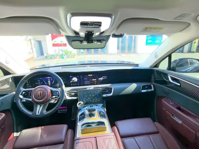 Hongqi E-HS9 — Фото автомобиля 6