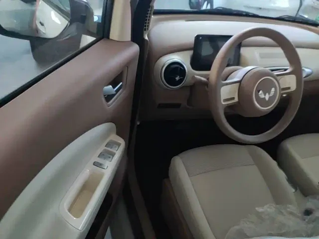 Wuling Hongguang Mini EV — Фото автомобиля 15