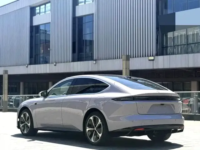 Nio ET5 — Фото автомобиля 8