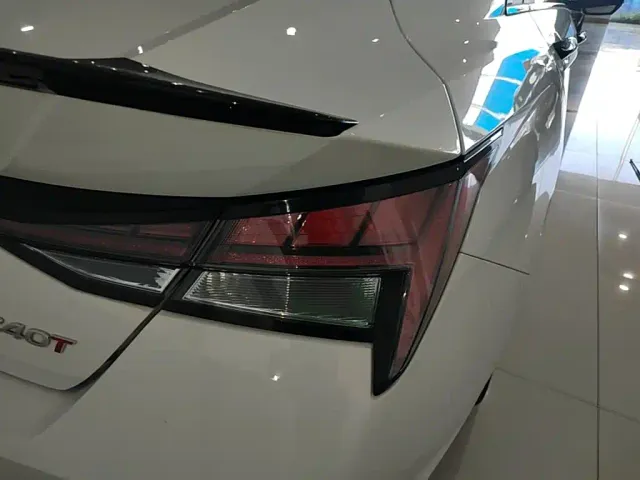Hyundai Elantra — Фото автомобиля 7