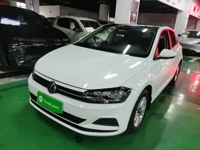 Фотография автомобиля — Volkswagen Polo