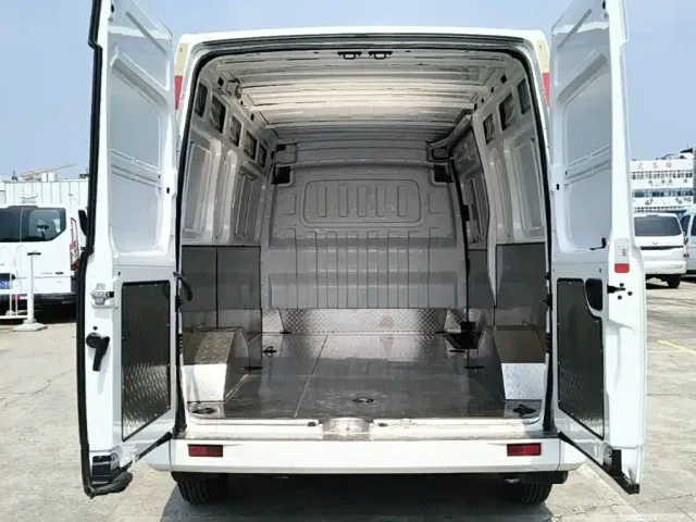 Maxus Xintu V80 — Фото автомобиля 18
