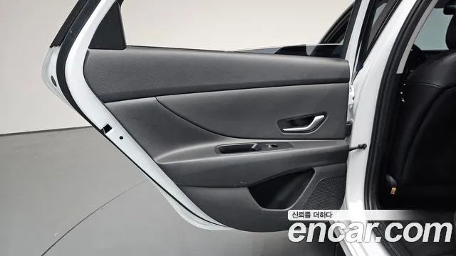 Hyundai AVANTE Avante (CN7) — Фото автомобиля 19