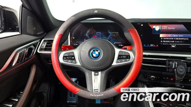 BMW i4 — Фото автомобиля 13