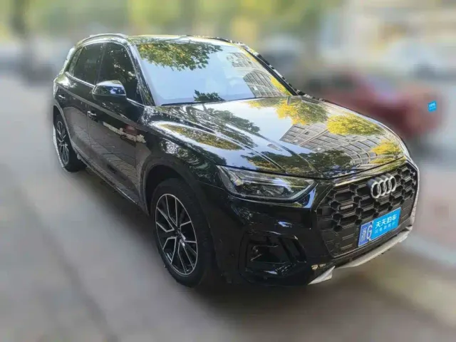 Audi Q5L — Фото автомобиля 3