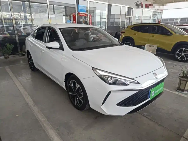 Roewe i5 — Фото автомобиля 3