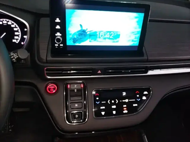 Honda Elysion — Фото автомобиля 12