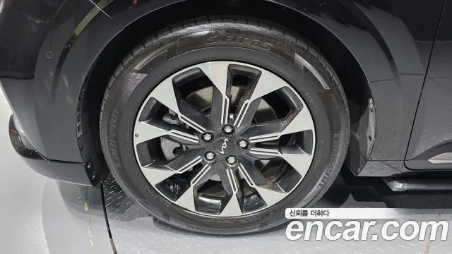 Kia Carnival 4th Gen — Фото автомобиля 5