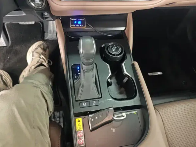 Lexus ES — Фото автомобиля 13