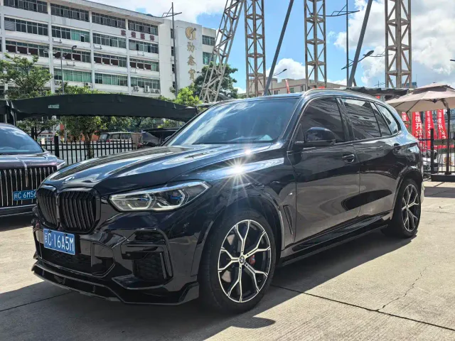Фотография автомобиля — BMW X5
