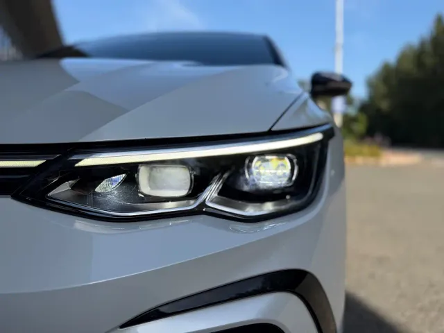 Volkswagen Golf — Фото автомобиля 10