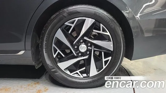Hyundai Grandeur (New) Hybrid — Фото автомобиля 5