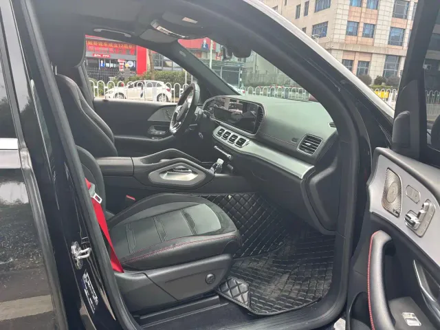 Mercedes-Benz GLE-Class AMG — Фото автомобиля 9