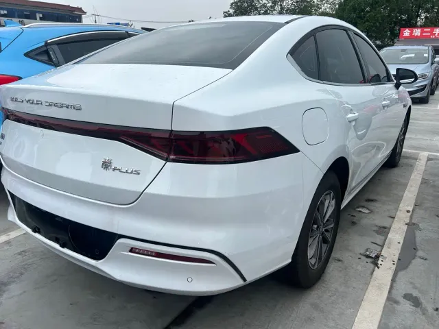 BYD Qin PLUS — Фото автомобиля 11