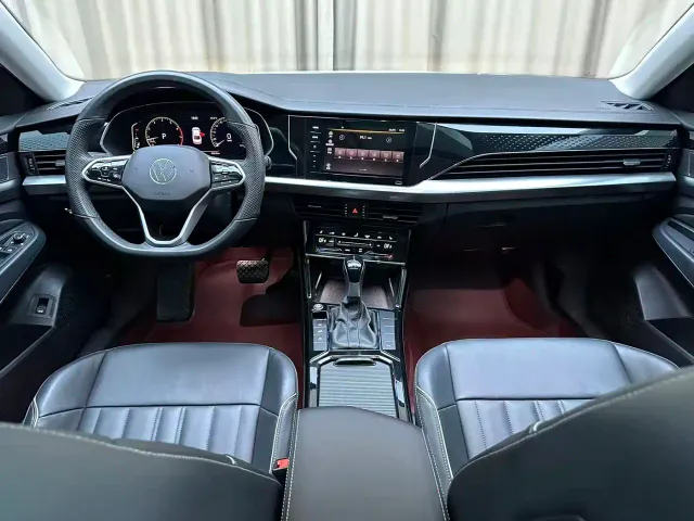 Volkswagen Passat — Фото автомобиля 15