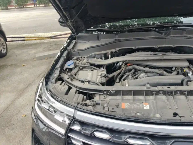 Ford Explorer — Фото автомобиля 20