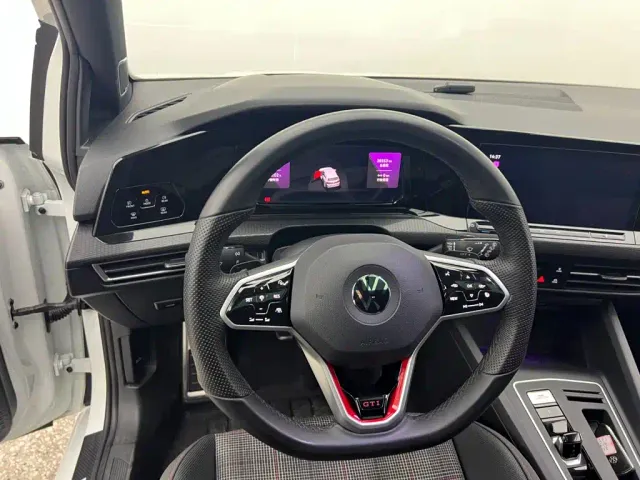 Volkswagen Golf GTI — Фото автомобиля 8