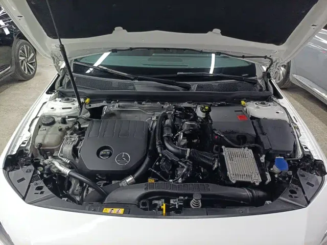 Mercedes-Benz A-Class — Фото автомобиля 14