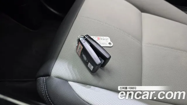 Land Rover Range Rover Velar — Фото автомобиля 17