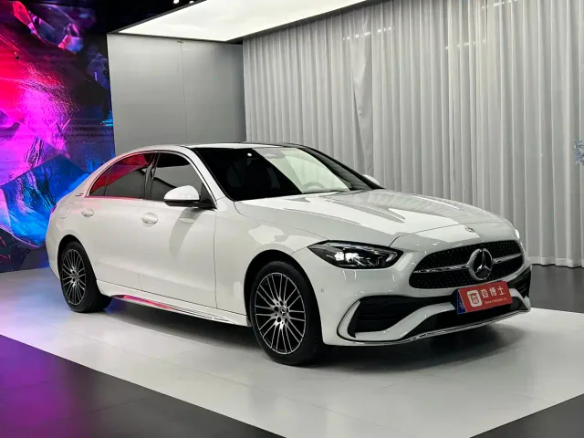 Mercedes-Benz C-Class — Фото автомобиля 3