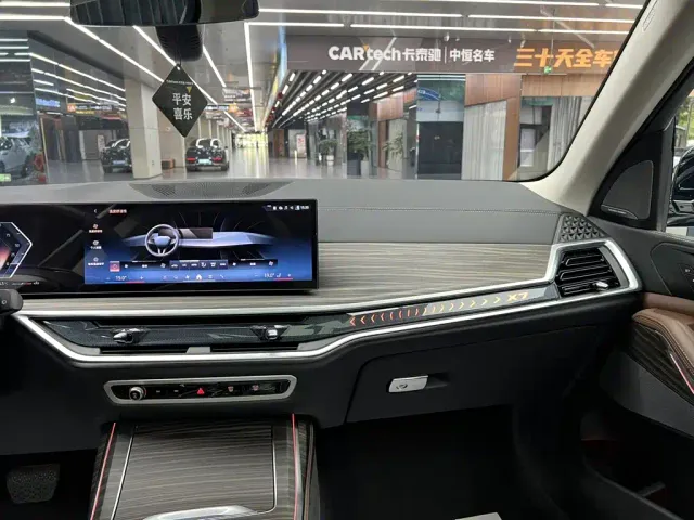 BMW X7 — Фото автомобиля 19