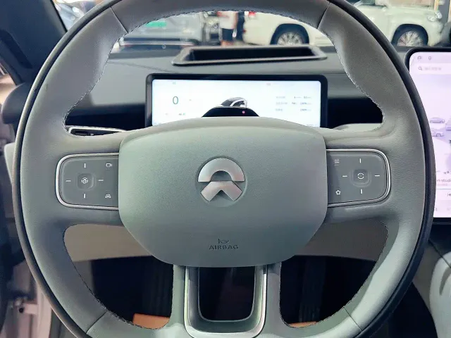 Nio ET5 Touring — Фото автомобиля 16