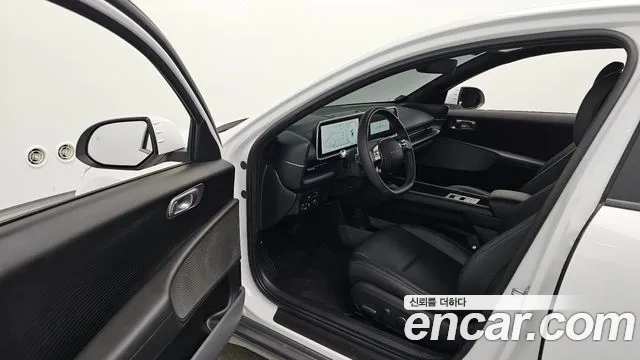Hyundai Ioniq 6 — Фото автомобиля 15