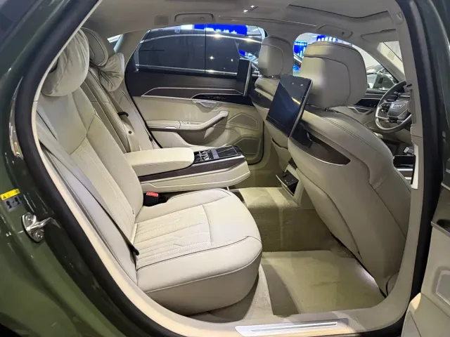 Audi A8 — Фото автомобиля 7