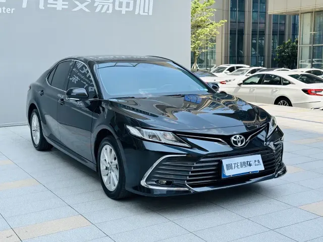 Toyota Camry — Фото автомобиля 3