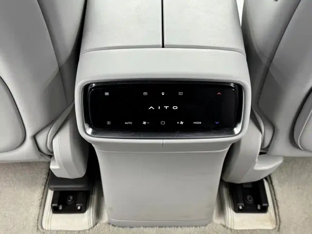 Aito M9 — Фото автомобиля 16