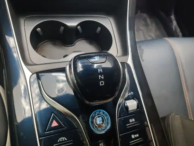 BYD Qin PLUS 2021 DM-i 120KM Flagship — Фото автомобиля 6