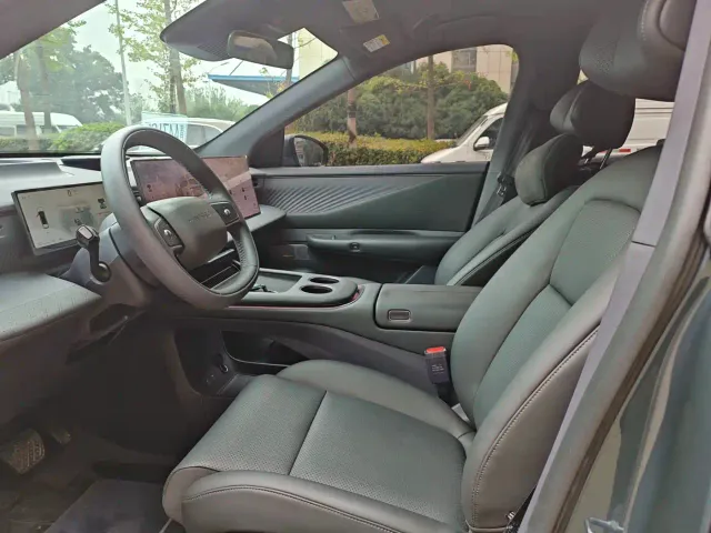Nissan NX8 — Фото автомобиля 10