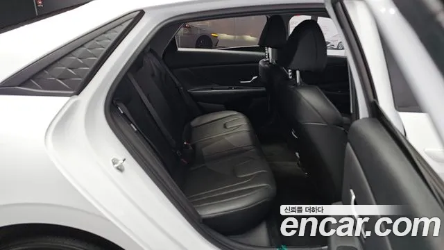 Hyundai Avante — Фото автомобиля 16