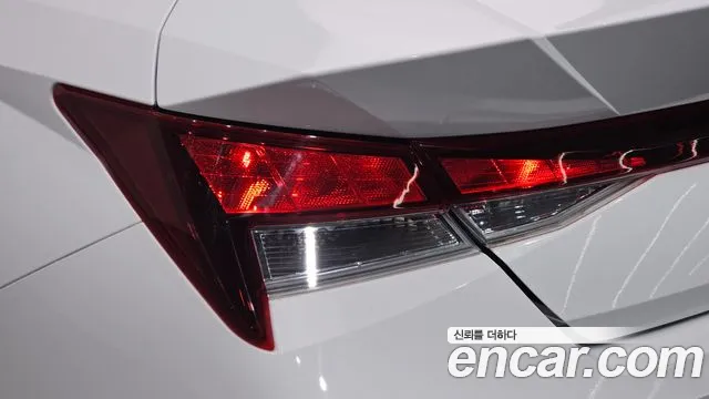 Hyundai AVANTE Новый Avante (CN7) — Фото автомобиля 20