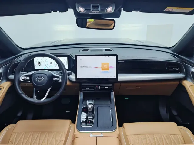 GAC Trumpchi GS8 — Фото автомобиля 15