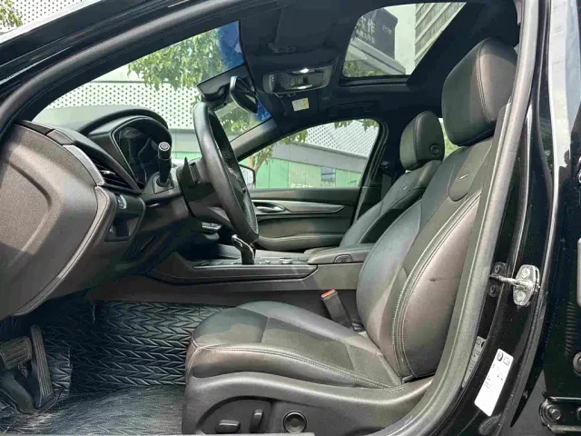 Cadillac CT5 — Фото автомобиля 4