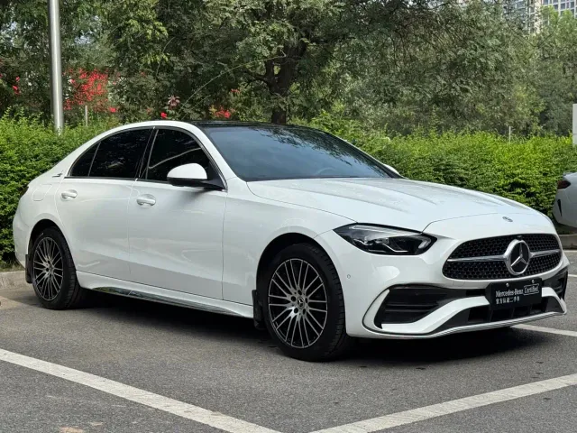 Mercedes-Benz C-Class — Фото автомобиля 3