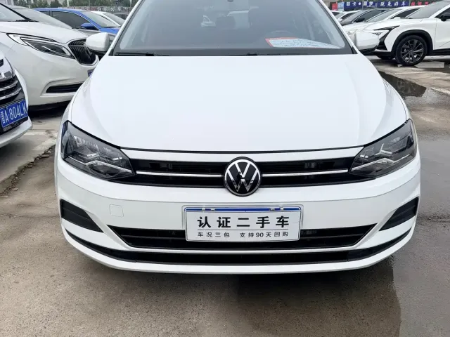 Volkswagen Polo — Фото автомобиля 2